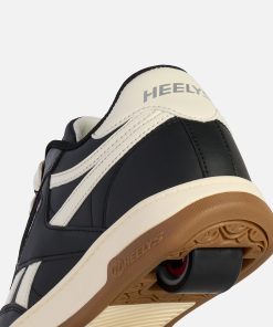 Alternative view of Reebok Club C